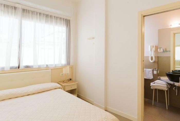 Hotel Acapulco Milano Marittima Exteriör bild