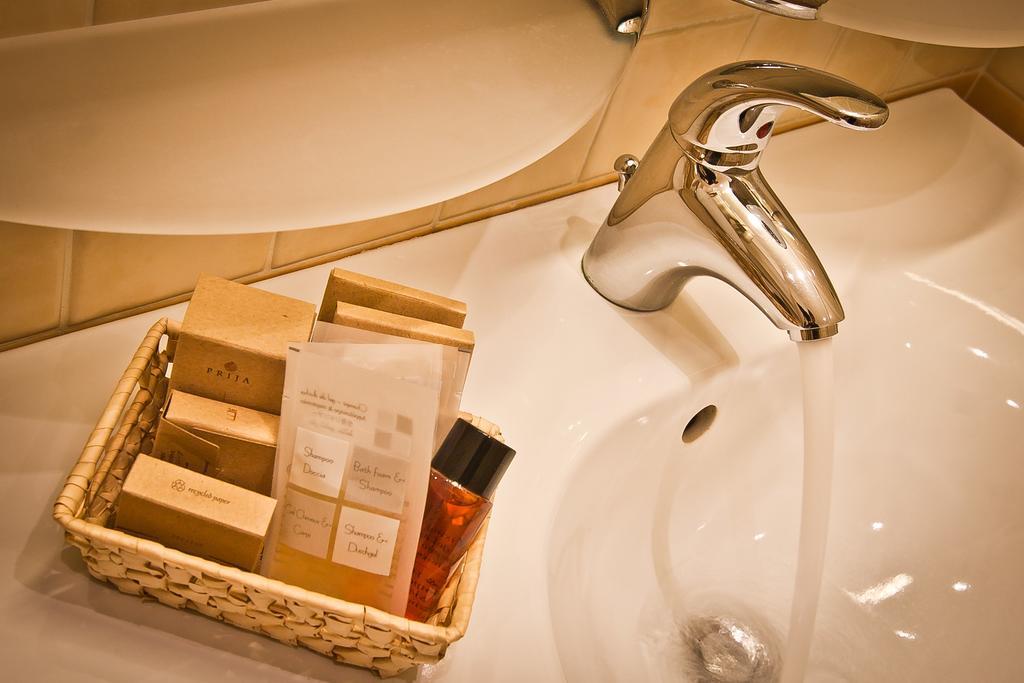 Hotel Acapulco Milano Marittima Rum bild